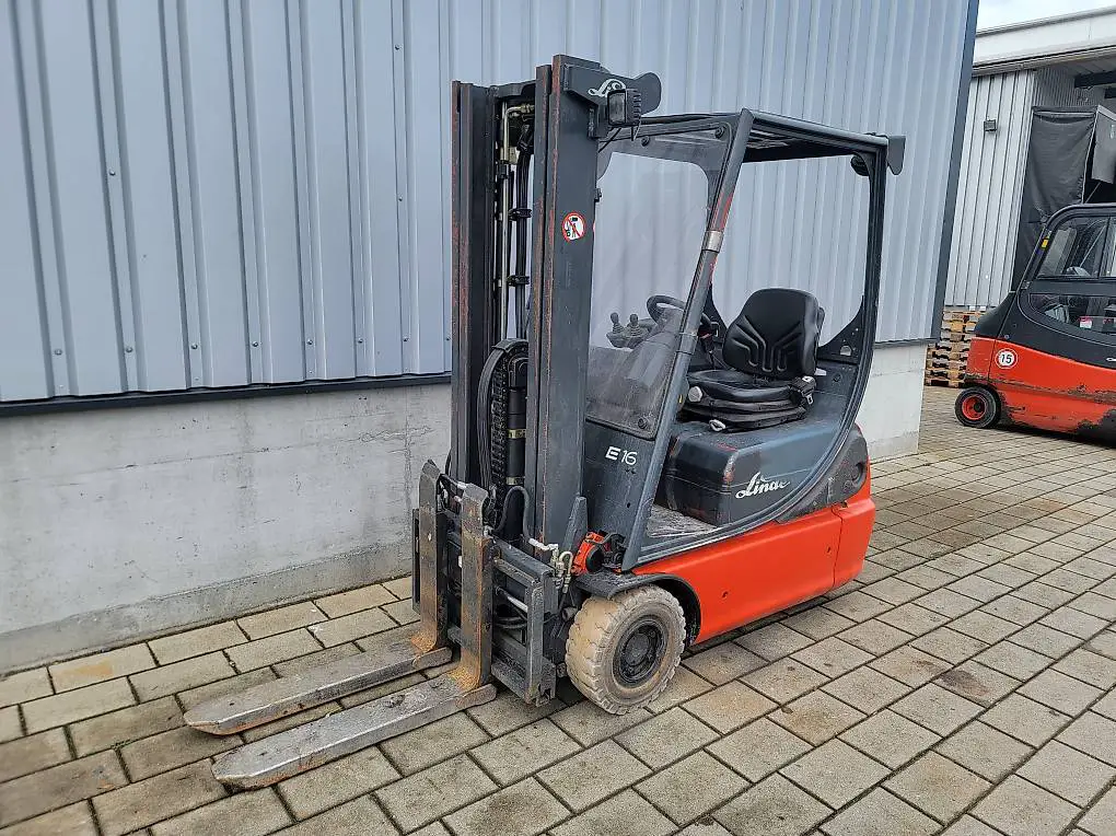 Stapler Linde E16-2 Triplex Hub 430cm