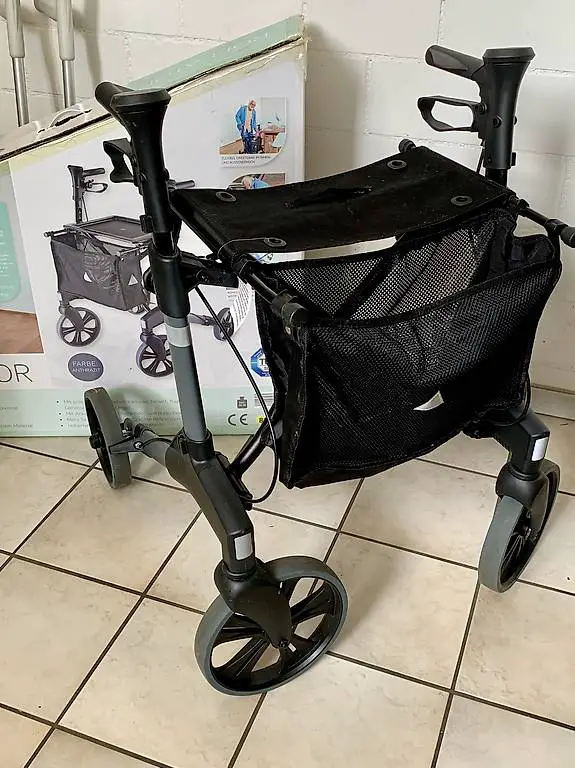 Rollator, Gehhilfe, leicht, verstellbar, Korb, guter Zustand