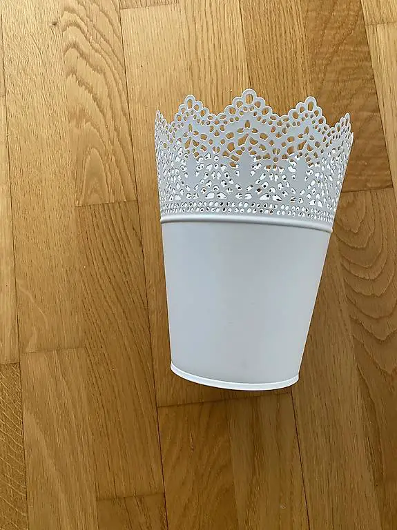 Blumenübertopf von Ikea zu verkaufen