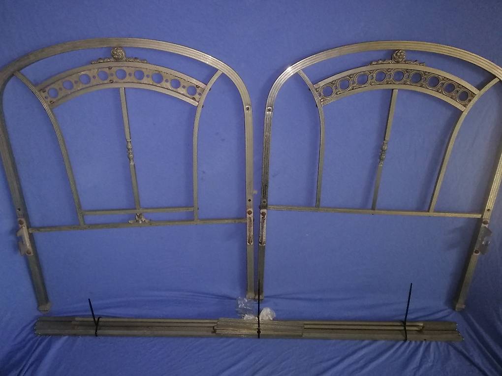 Antikes sehr seltenes Kinderbett