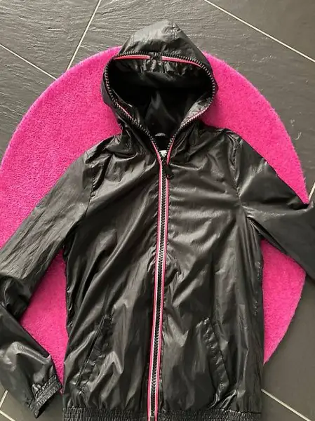 Schöne Übergangsjacke Gr.158