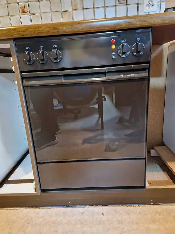 V-Zug Einbauherd EK3, 55-Norm, mit Gussplatten