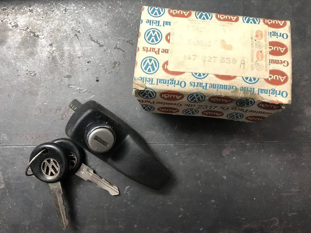 VW Caddy 1 Heckklappenschloss