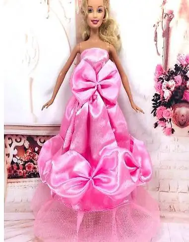 BARBIE KLEID ROSA INKL. SCHUHE UND KRONE IN SILBER