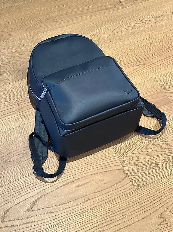 Topzustand: Schwarzer Lacoste Unisex-Rucksack 2024