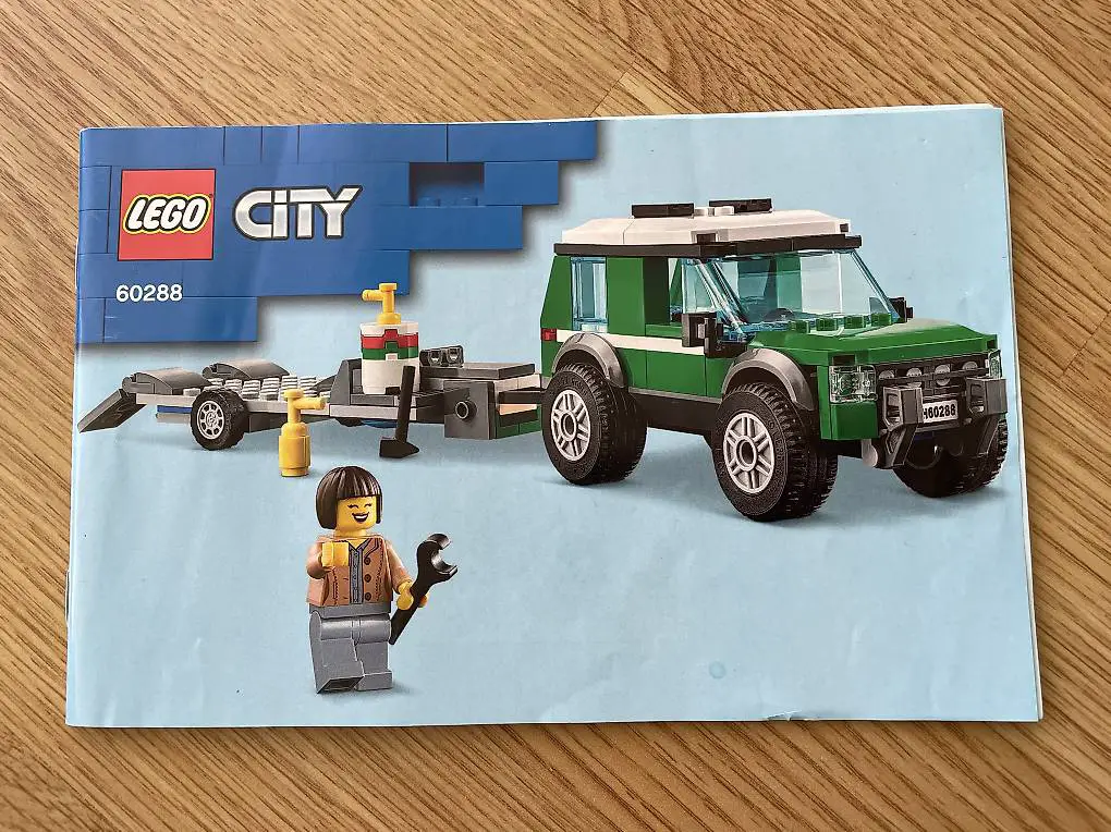 LEGO City 60288 - Rennbuggy-Transporter