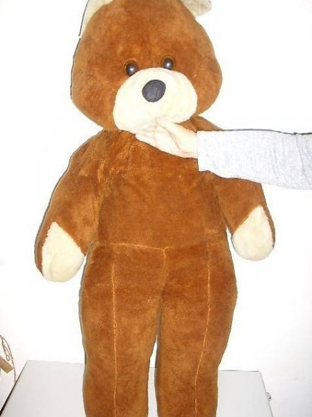 Riesegrosser Plüschbär