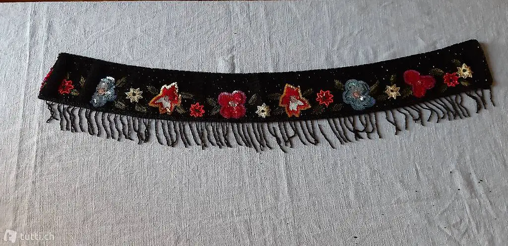 Taillengurt mit Perlen bestickt