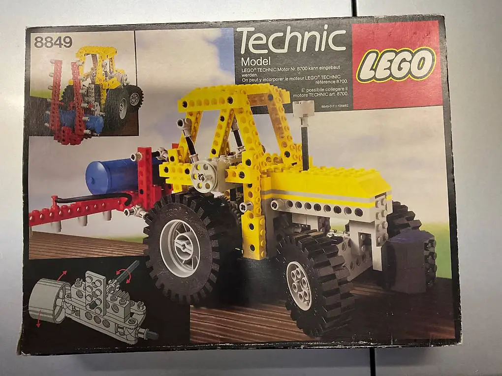 Lego Technic Traktor 8849 in der Originalverpackung