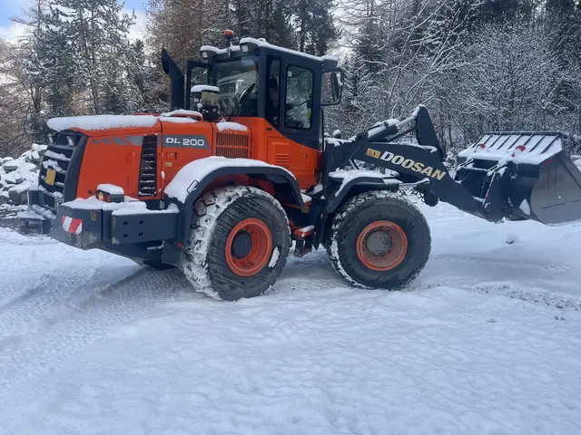 Doosan DL200, Radlader