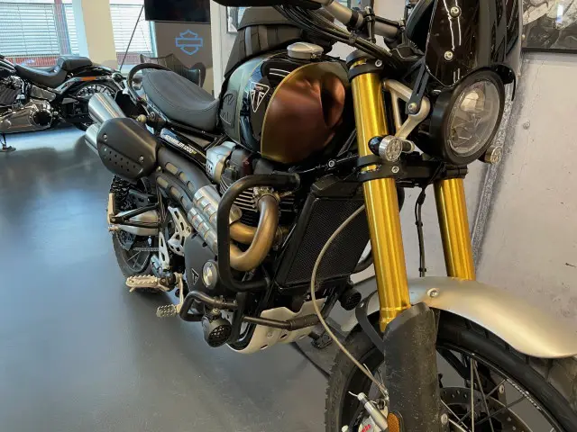 triumph scrambler 1200 xe
