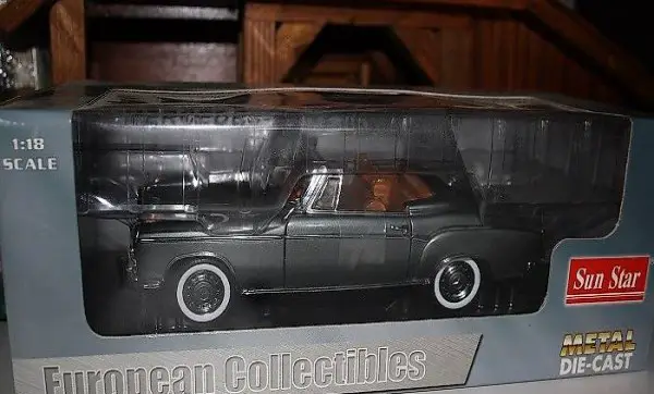 Mercedes Benz 220 SE 1958 SunStar 1:18