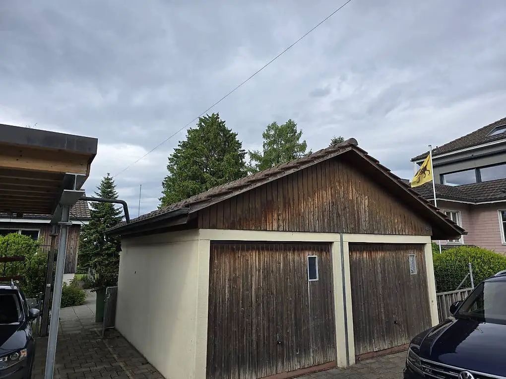 NaN abzugeben: Zwei Fertiggaragen