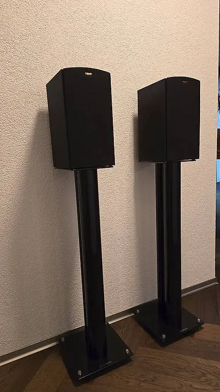 2 Klipsch R-15M Bookshelf Lautsprecher, inkl. Boxenständer