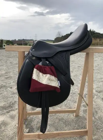 Springsattel Prestige Versailles, Sitzgrösse 17 Zoll