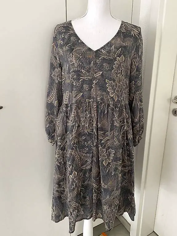 Wunderschönes Kleid von NILE, Gr. M Neu. 100% Lyocell.