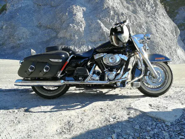 Harley-Davidson FLHRC Road King Classic