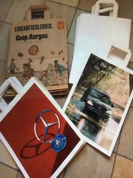 41 neue Papiertragtaschen