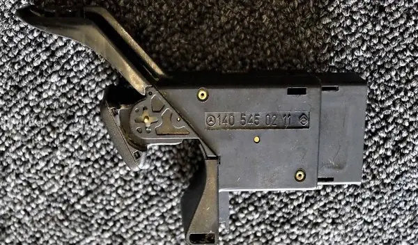 MERCEDES S W140 Schalter Lenkrad Verstellung Nr. 1405450211
