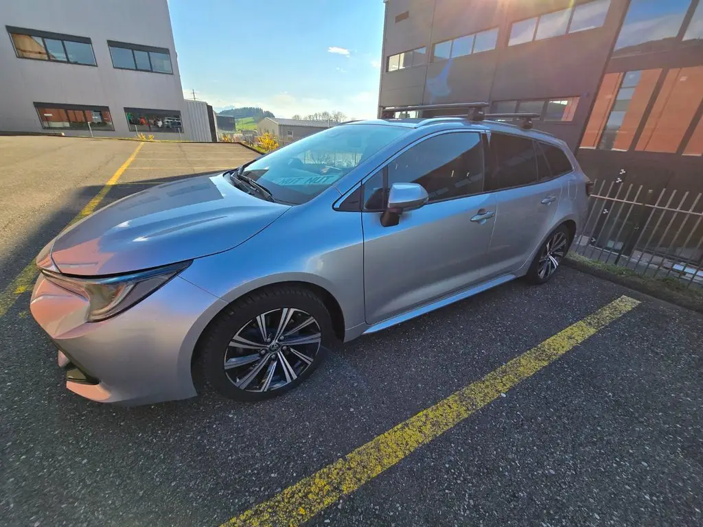 TOYOTA Corolla Touring Sports 2.0 HSD Trend