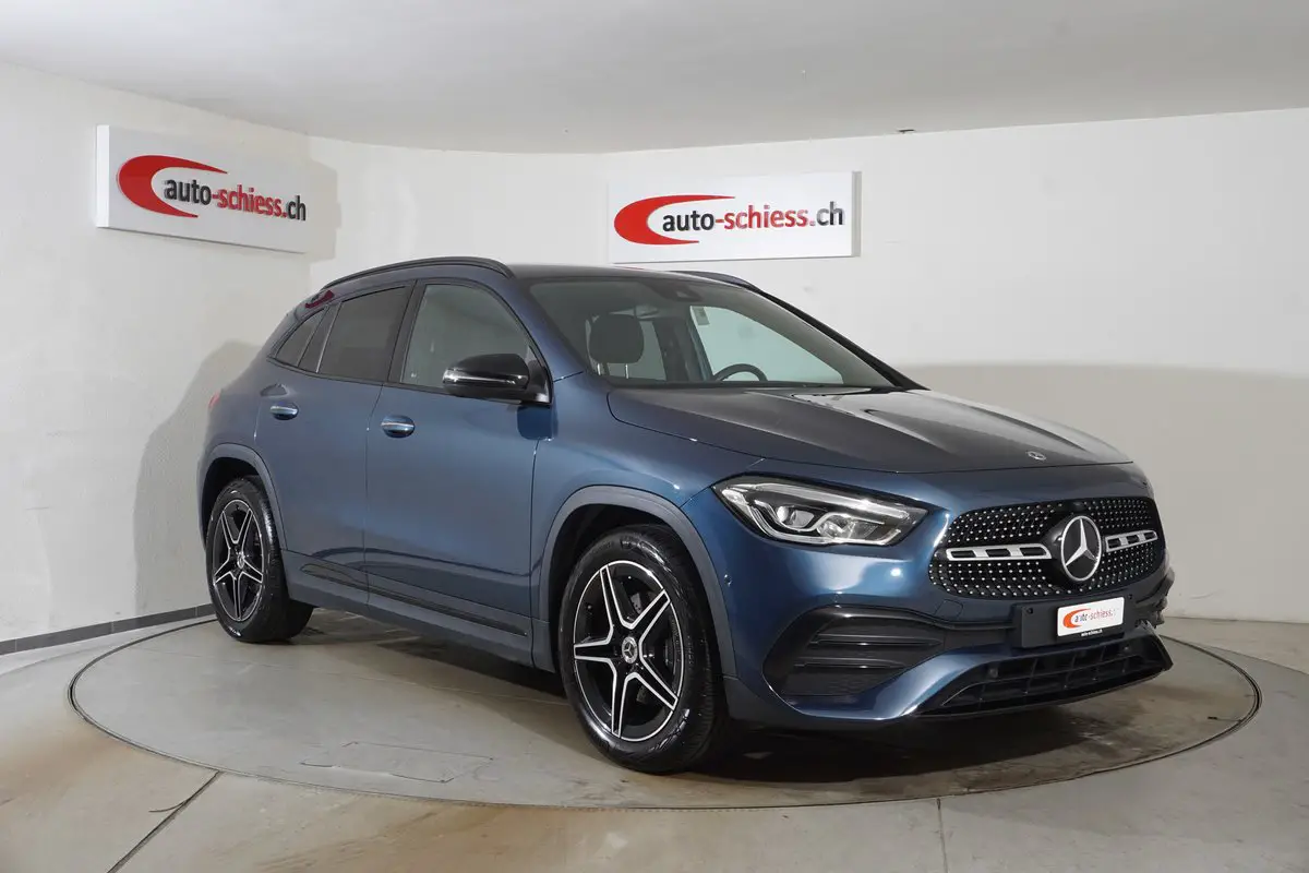 mercedes-benz gla 200 amg line 7g-dct night