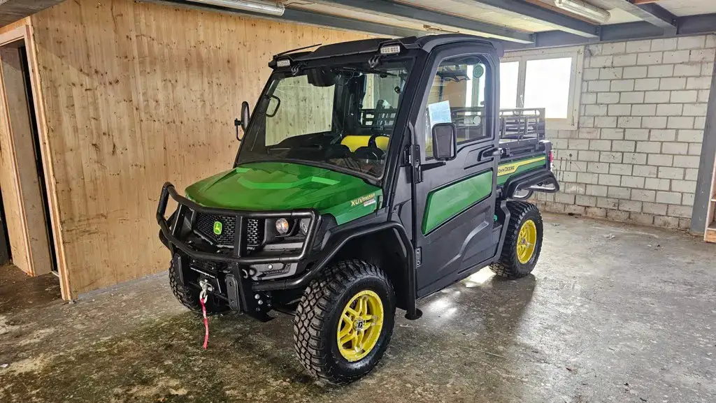 John Deere Gator 865M mit Seilwinde