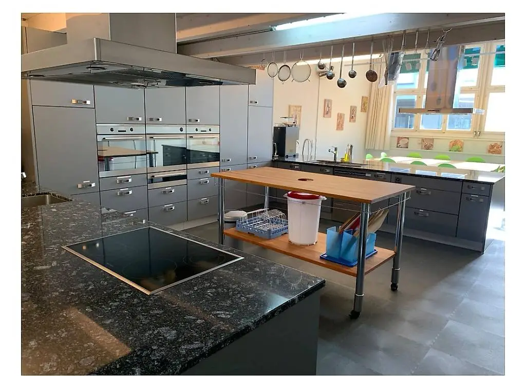 Kochstudio/Produktionsküche zu verkaufen