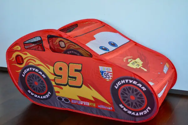 Spielauto Disney Pixar Car