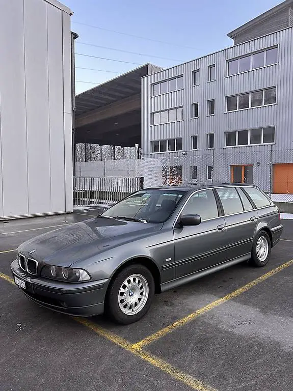 BMW 525i Touring