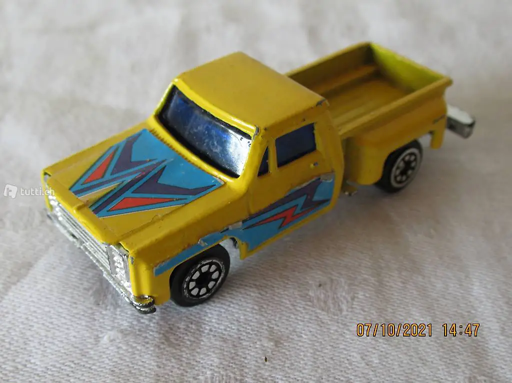 JEEP, Geländewagen, mit Brücke