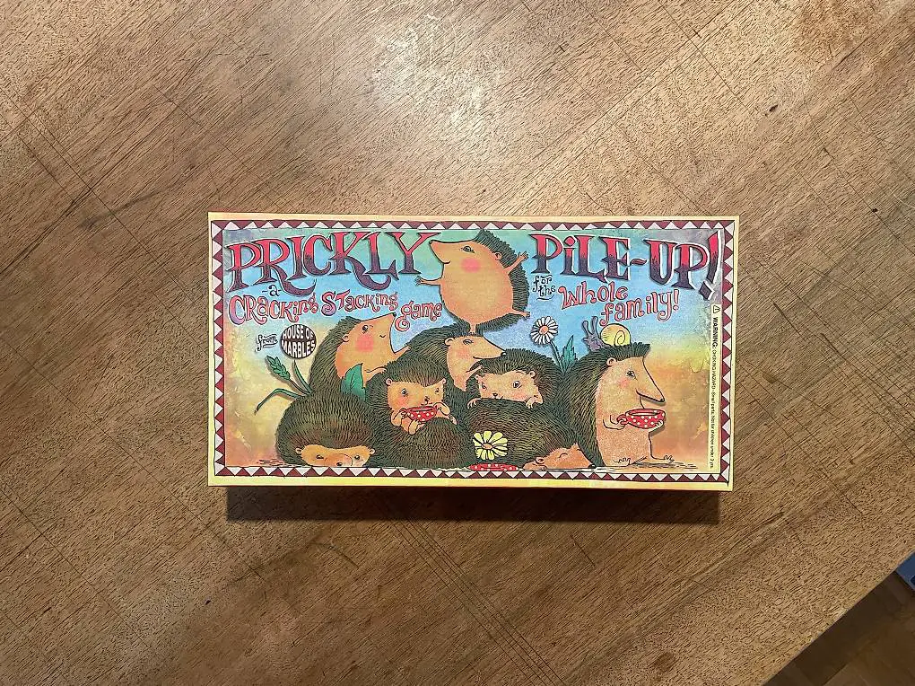 Geschicklichkeitsspiel Prickly Pile-Up aus Holz