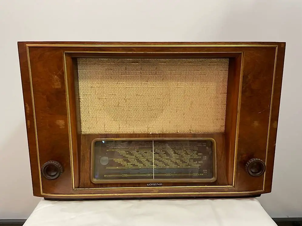 Röhrenradio von Schaub Lorenz Grossuper