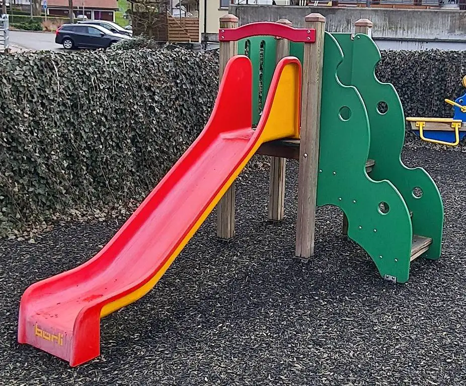 Spielplatz I Spielturm für Kleinkinder