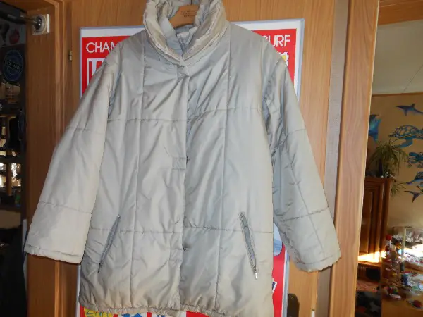 sehr warme lange Winterjacke