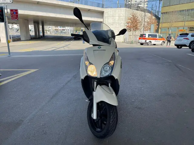 piaggio x7 300