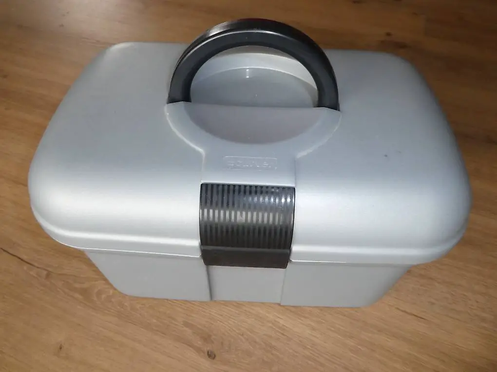 Aufbewahrungsbox, Nähkasten aus Kunststoff