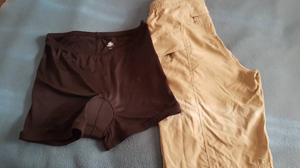 Beige Velohose mit Einlage Abholen 9012 Versand plus Porto