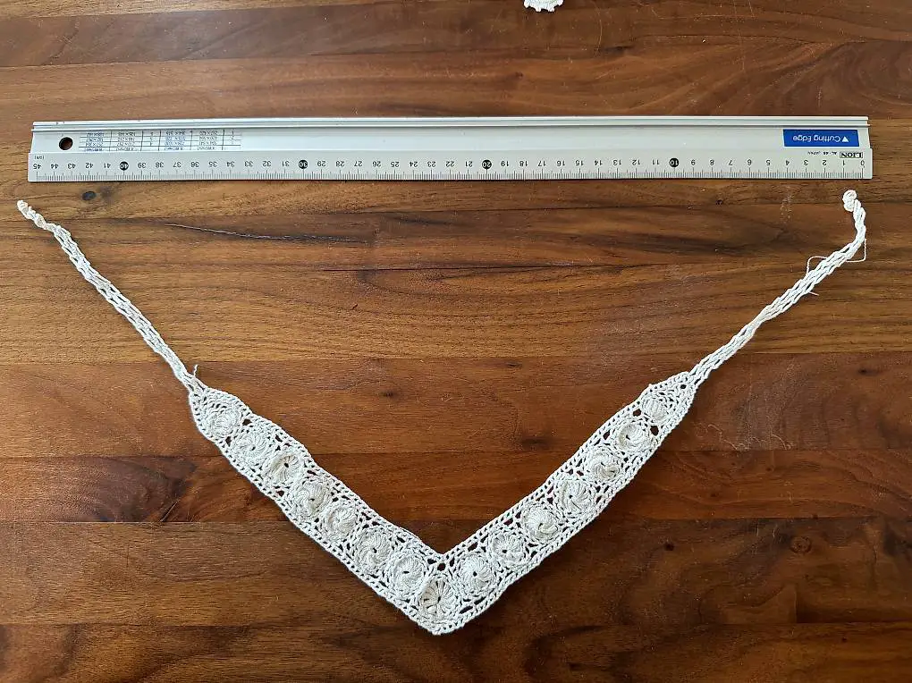 Alte Spitzenkragen geklöpelt