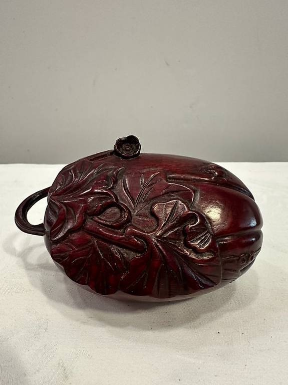 Vintage Handgeschnitzte Holzschatulle in Kürbisform