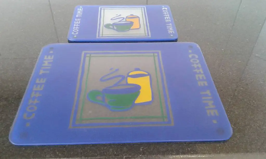 Untersetzer aus Glas / Glasplatte / Küchenarbeitsplatte