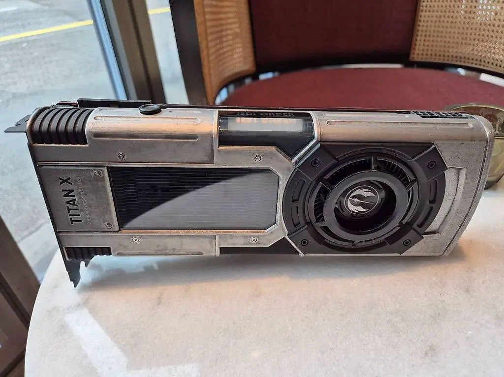 Neuwertige NVIDIA TITAN X STAR WARS Limited Edition Jedi