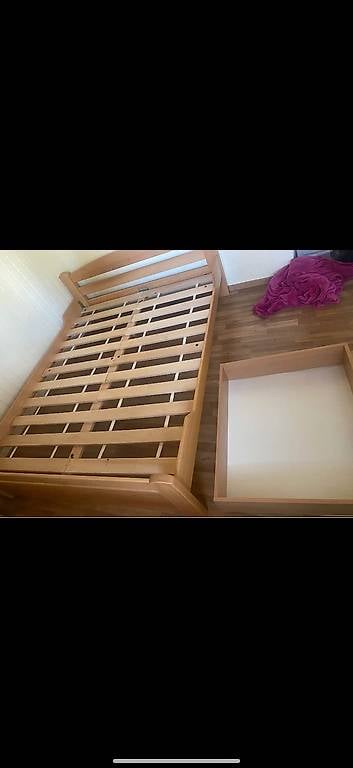 Bett (160x200 cm) + 2 Bettkästen