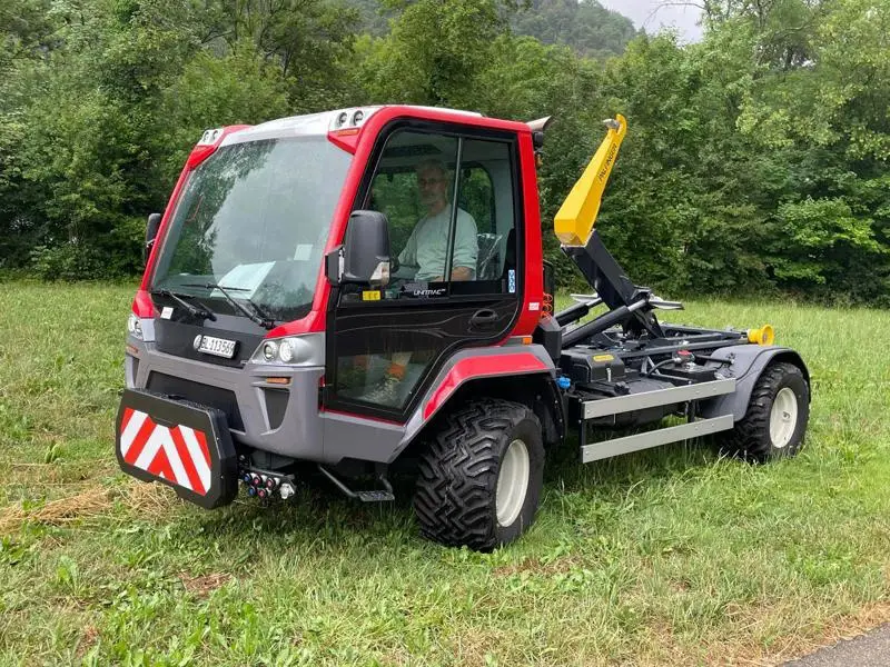 Lindner unitrac L122