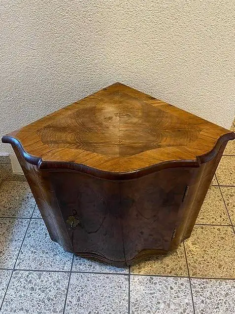 Eckmöbel Barock