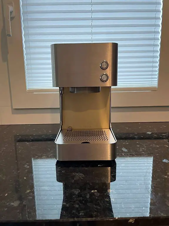 ZURIGA E2-S Espressomaschine mit Dampflanze in Chromstahl