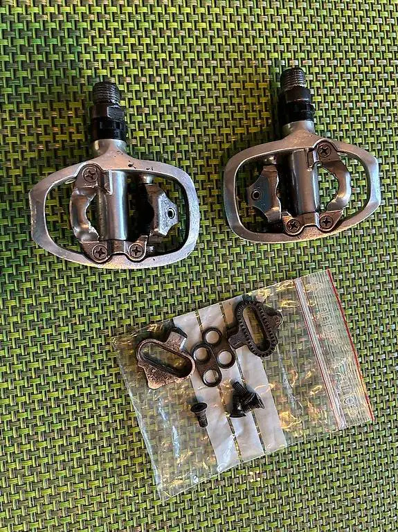 Shimano PD-A520 Click Pedale SPD Velo Rennvelo inkl. Zubehör