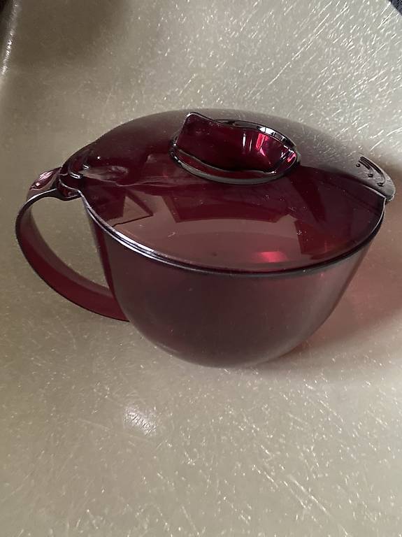 Pichet MicroPlus Tupperware