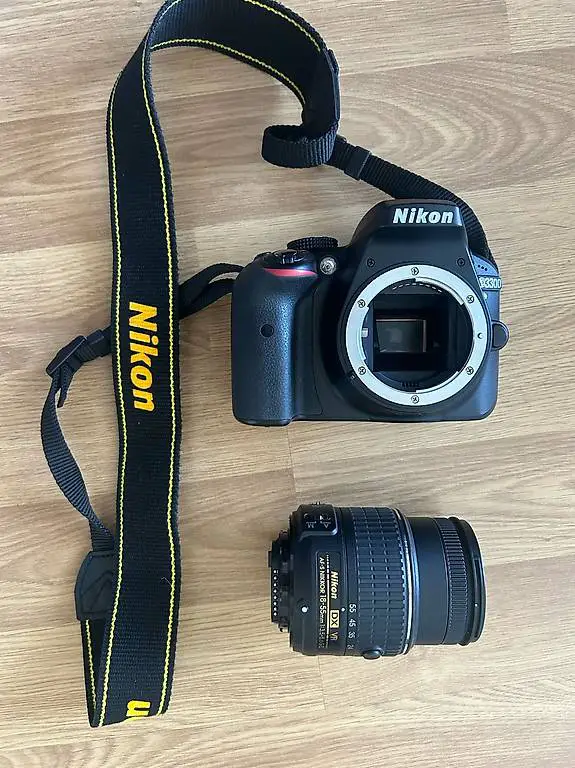 Nikon D3300 Digitalkamera in top Zustand