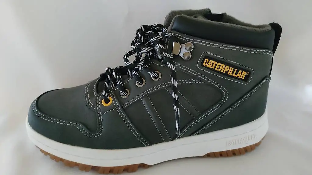Caterpillar Gr 34 Knaben Neu grau Warmfutter