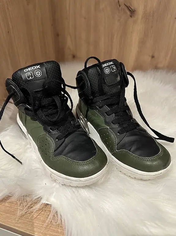 Geox Kinderschuhe Gr. 34? gebraucht